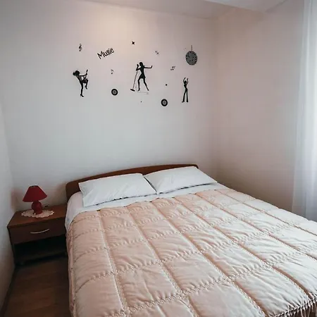 With A Parking Space - 15734 Apartmán Vodice