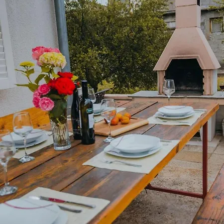 Apartman With A Parking Space - 15734 Vodice