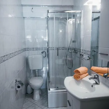 With A Parking Space - 15734