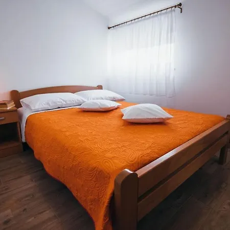 With A Parking Space - 15734 Apartmán Vodice