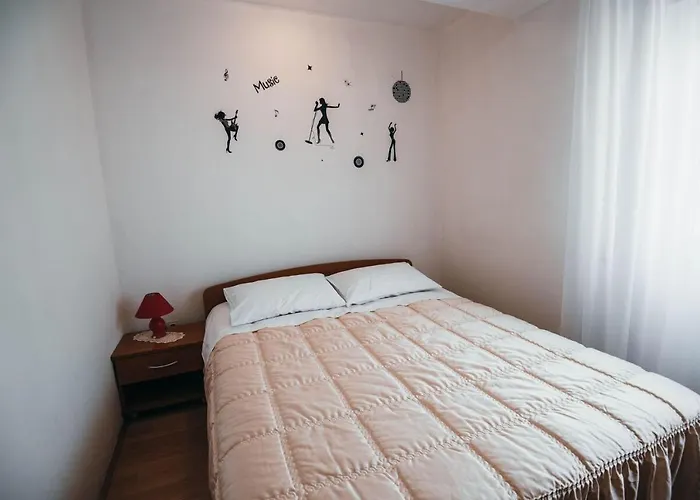 With A Parking Space - 15734 Appartamento Vodice