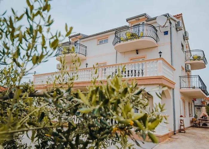 With A Parking Space - 15734 Appartamento Vodice