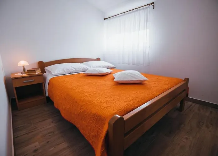 With A Parking Space - 15734 Appartamento Vodice