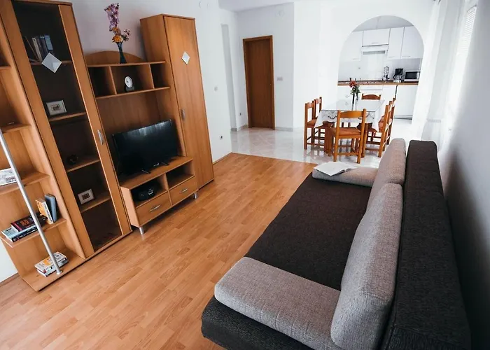 Apartman With A Parking Space - 15734 *